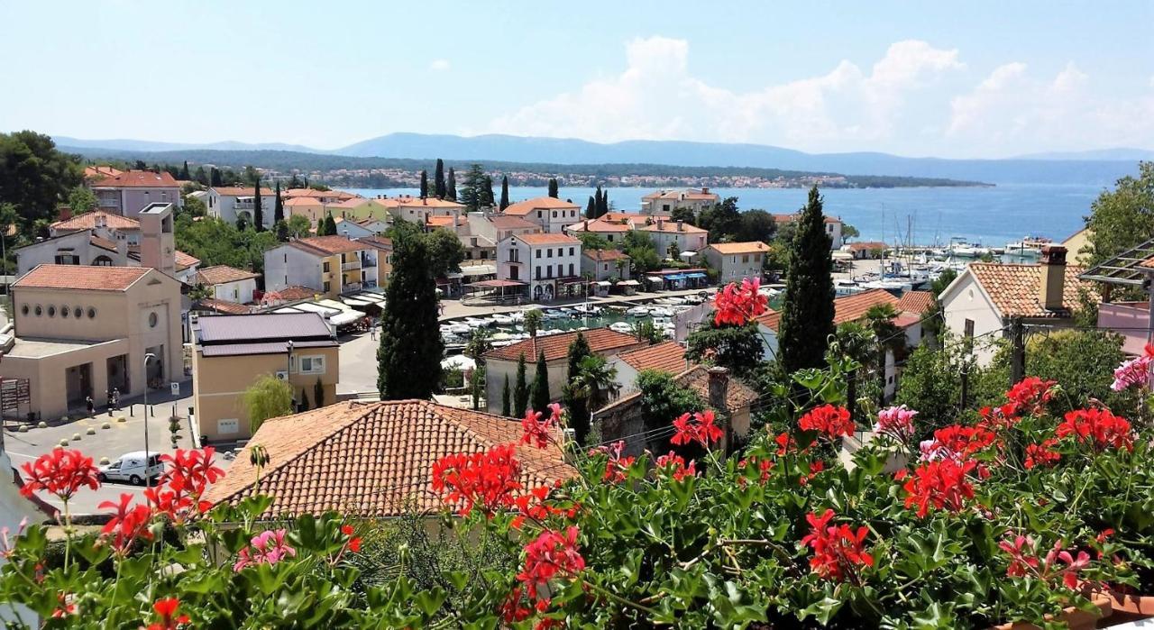 Guesthouse Cecilia Malinska Exterior photo